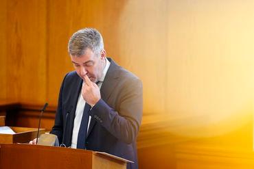 Kritiseret minister tager kritik til sig og vil huske den fremover